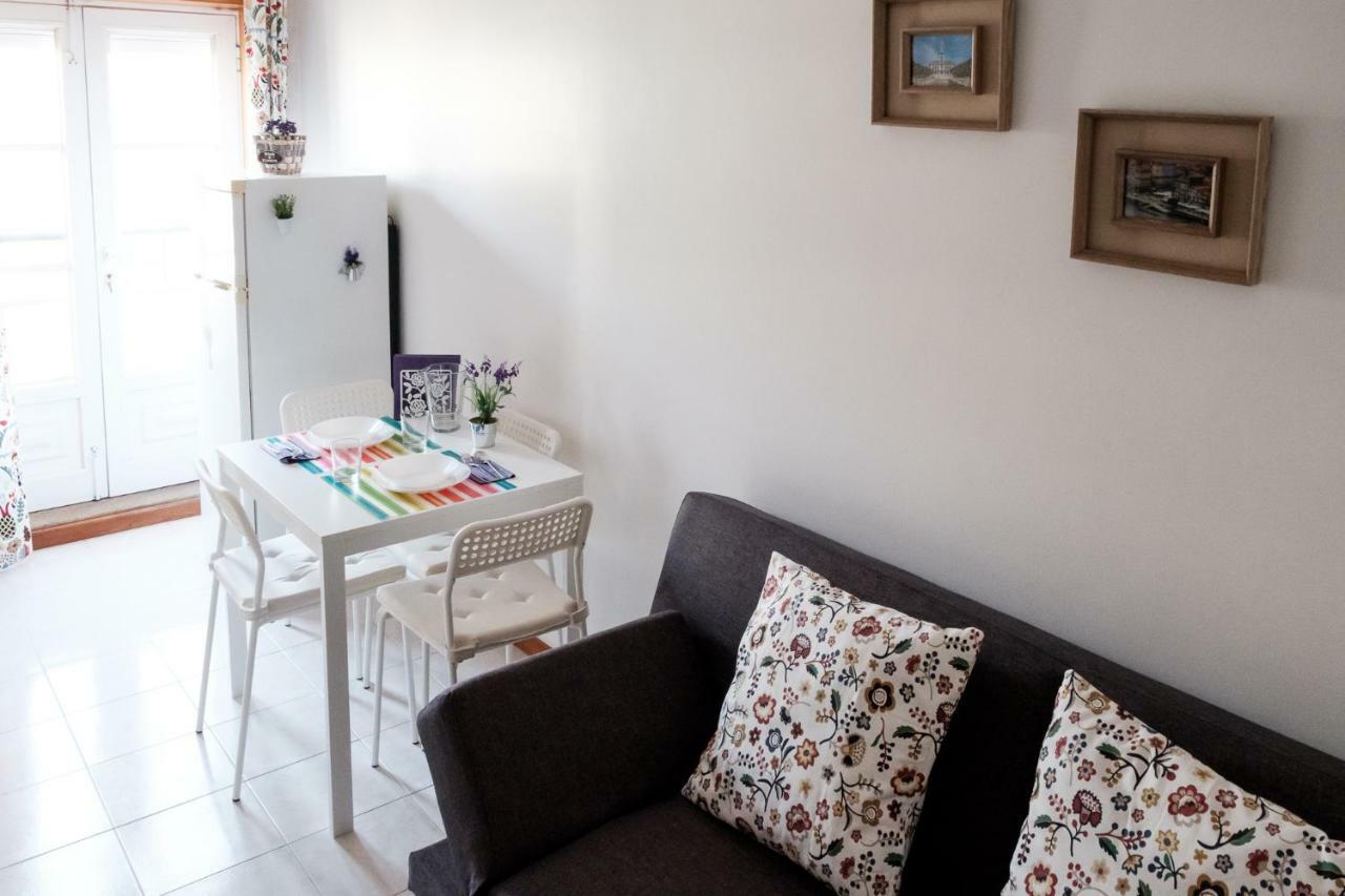 Apartment With Balcony In The Square ปอร์โต ภายนอก รูปภาพ