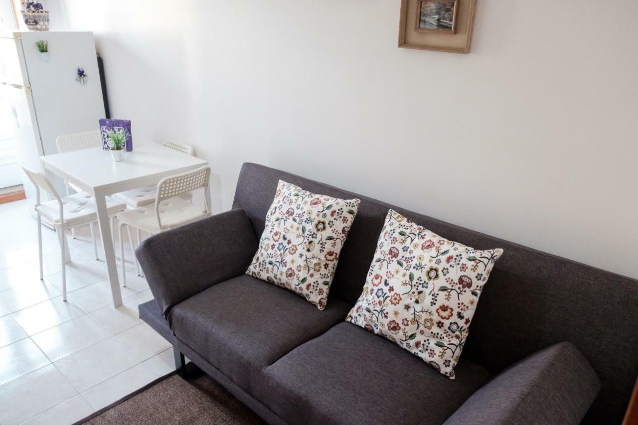 Apartment With Balcony In The Square ปอร์โต ภายนอก รูปภาพ